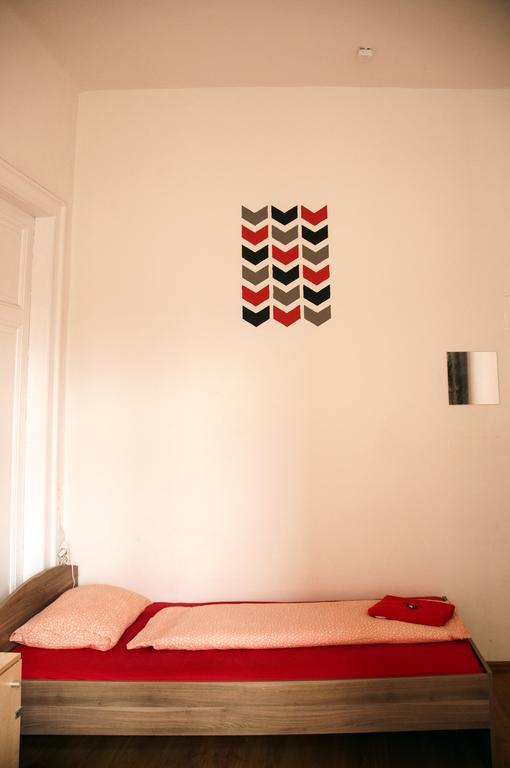 2Night Hostel Budapest Ngoại thất bức ảnh