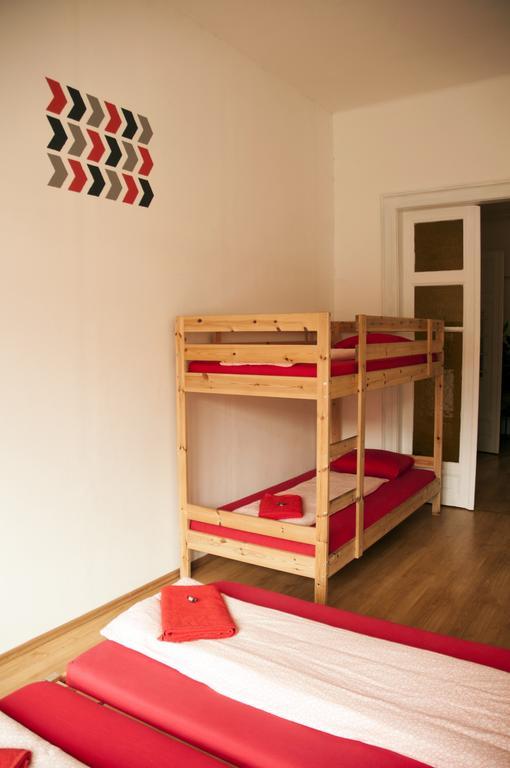 2Night Hostel Budapest Ngoại thất bức ảnh