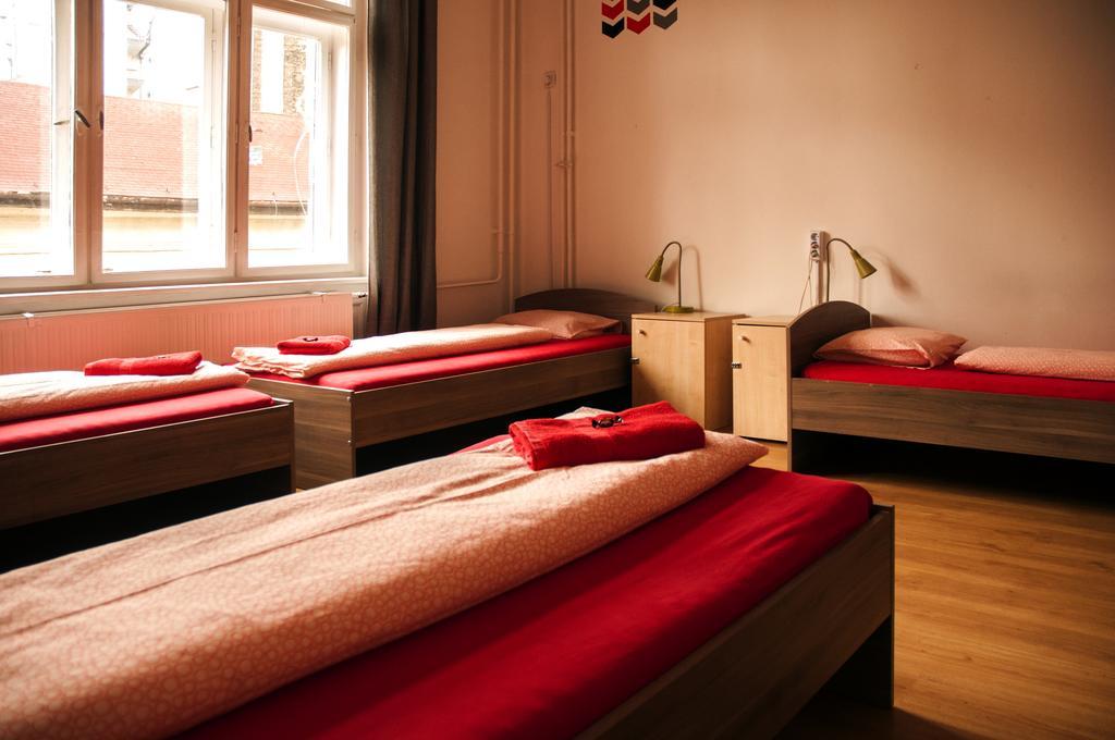 2Night Hostel Budapest Ngoại thất bức ảnh