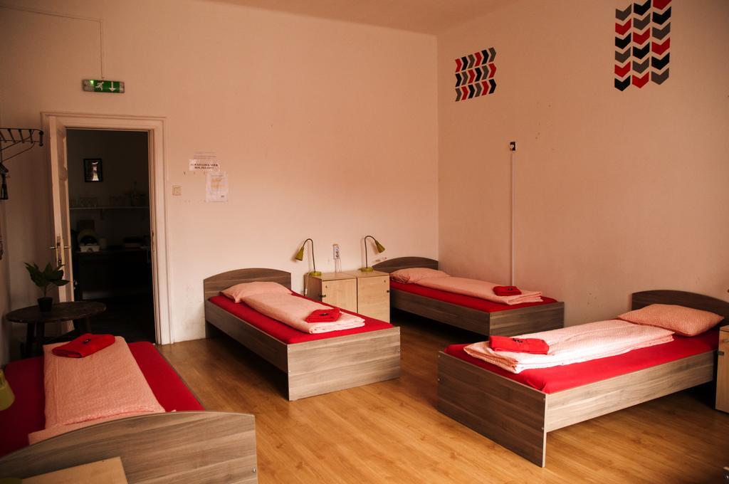 2Night Hostel Budapest Ngoại thất bức ảnh